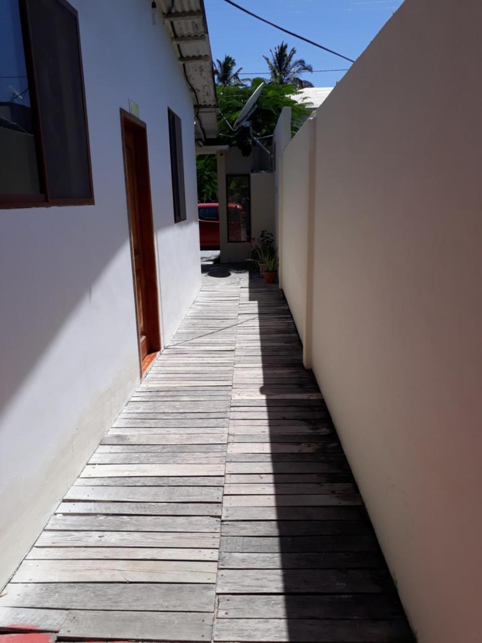 Hospedaje Mother Fanny Puerto Villamil Exterior photo